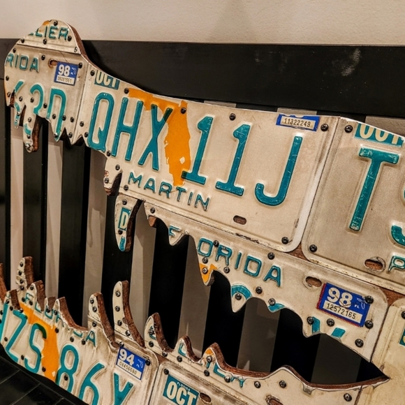 Custom Florida gator license plate wall art, indoor/outdoor - Picture 2 of 2